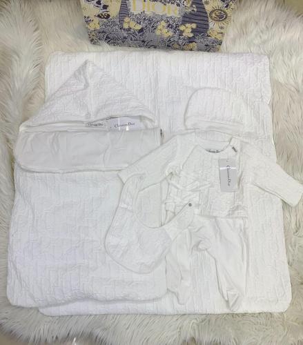 طقم ديور خمس قطع