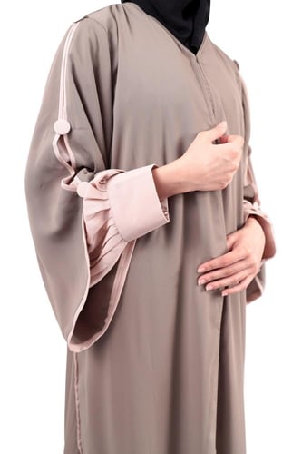 عباية بدون اسم