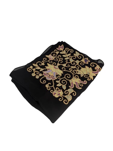 طرحة "بدون اسم" بالفخامة اليابانية .. أناقة تتحدث...