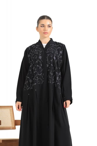 عباية تطريز بتصميم عصري