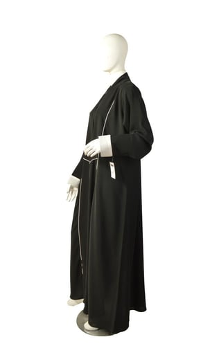 عباية كلاسيك مع برواز - ماركة بدون اسم