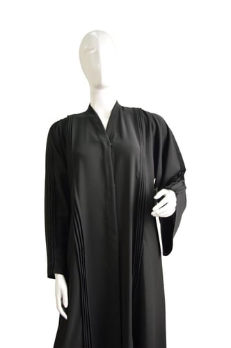 عباية فخمة وجذابة من ماركة بدون اسم، مصنوعة من حري...