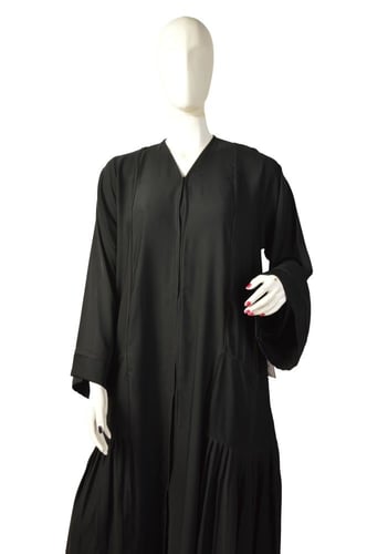 عباية "بدون اسم" من الحرير الكوري بجيوب أمامية وتف...