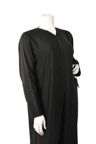 عباية عصرية بتحديدات