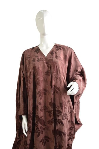 عباية فخمة وجذابة من ماركة بدون اسم، بقصة عباية بش...