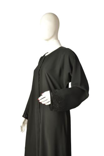 عباية حرير كوري فاخرة بتطريز خرز يدوي على الأكمام...
