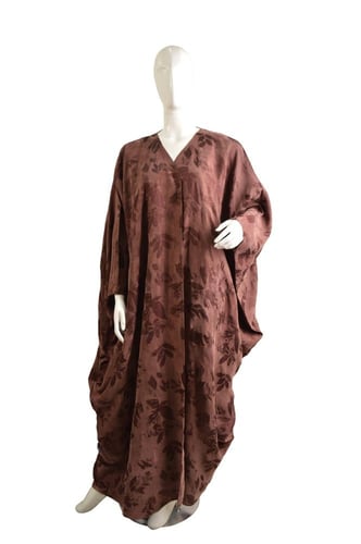 عباية فخمة وجذابة من ماركة بدون اسم، بقصة عباية بش...