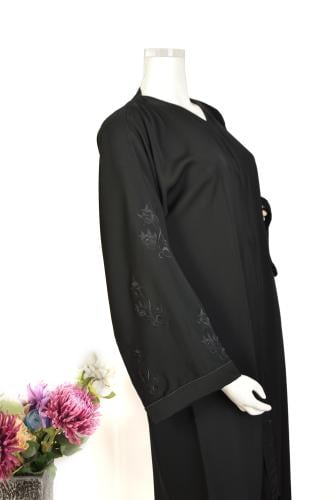 عباية تطريز بتصميم عصري