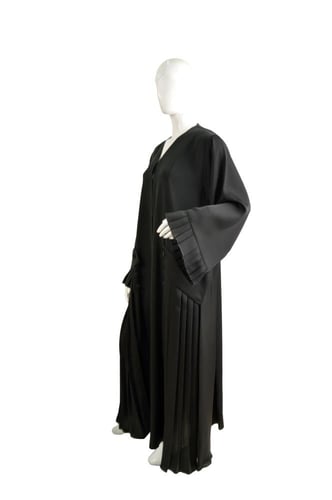 عباية بدون إسم الفاخرة بطيات أنيقة – تصميم راقي لل...