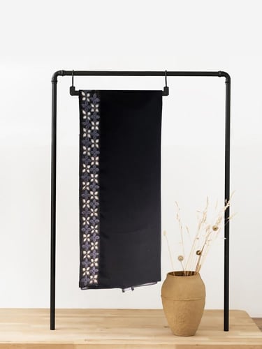 طرحة كلاسيك بتطريز ملكي – لمسة من الأناقة والتميز