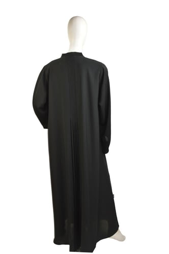 عباية سادة بتكسيرات -عباية فقط