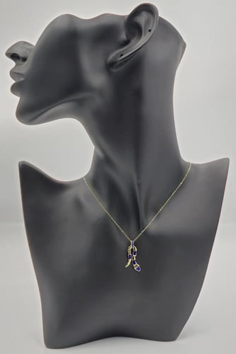 عقد ذهب عيار 18