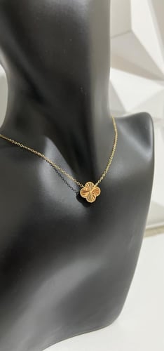 عقد ذهب فان كليف عيار 21