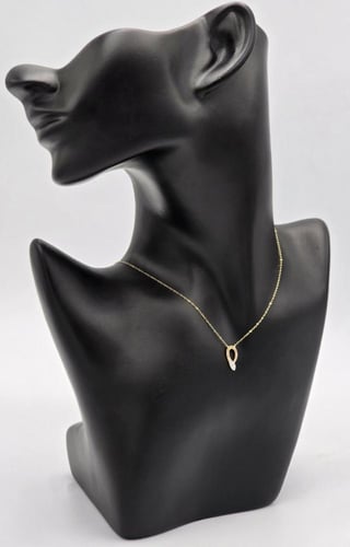 عقد ذهب عيار 18