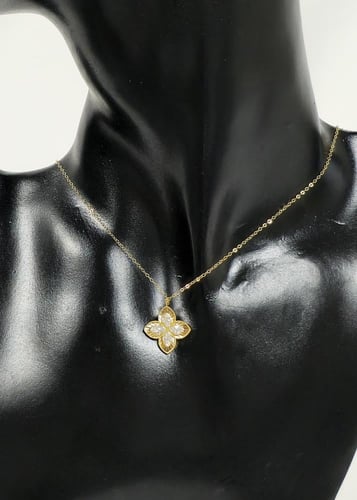 عقد ذهب عيار 21