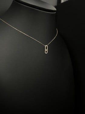 عقد ذهب عيار 18