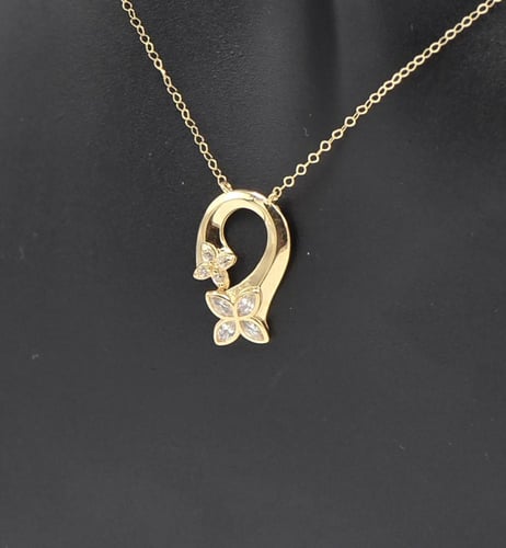 عقد ذهب عيار 18