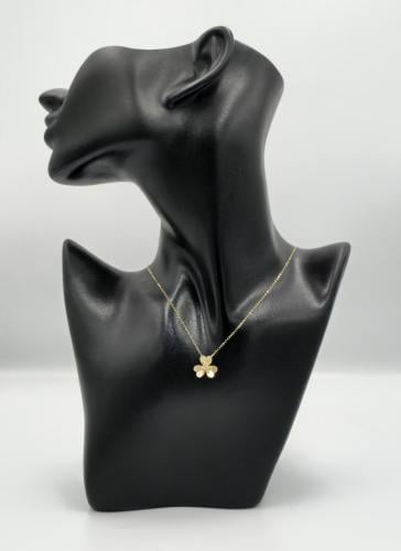 عقد ذهب عيار 18