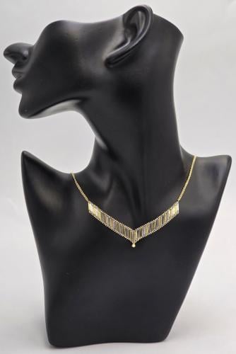 عقد ذهب عيار 18