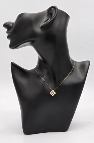 عقد ذهب عيار 18