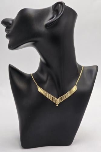 عقد ذهب عيار 18