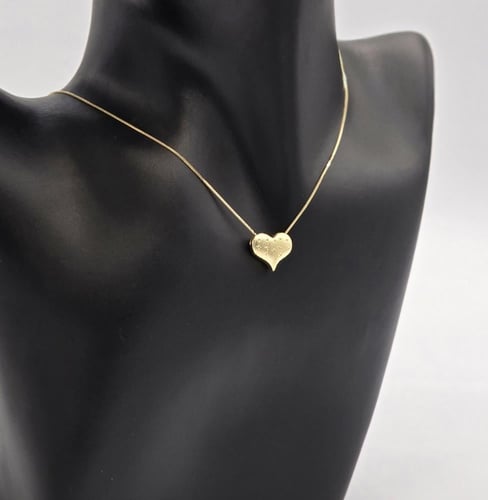 عقد ذهب عيار 18