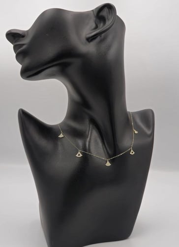 شوكر ذهب عيار 18