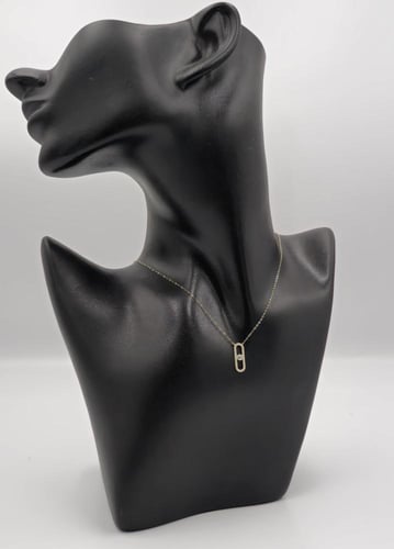 عقد ذهب عيار 18