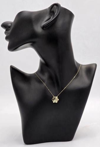 عقد ذهب عيار 18