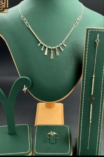 طقم ذهب إيطالي عيار 18