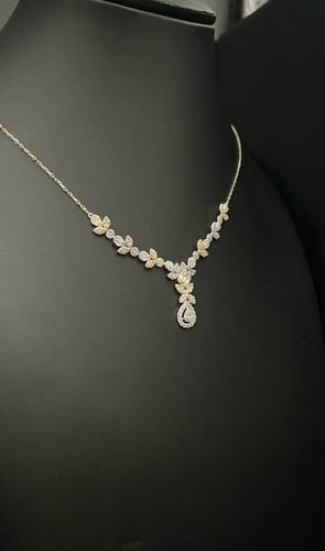 طقم ذهب عيار 18