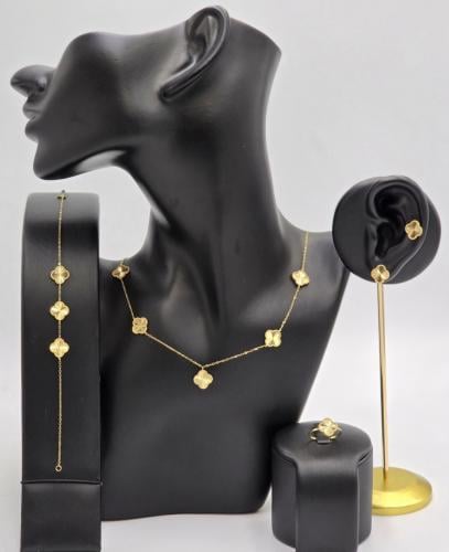 طقم ذهب عيار 18
