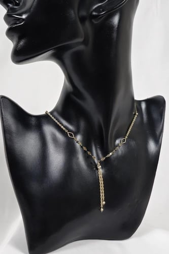 عقد ذهب عيار 18