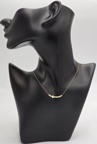 عقد ذهب عيار 18