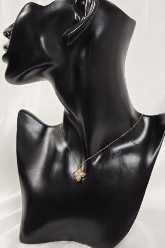 عقد ذهب عيار 21