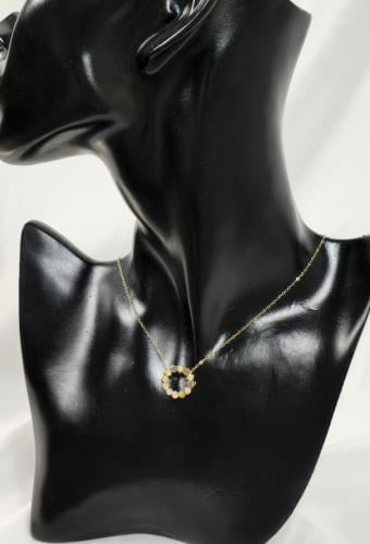 عقد ذهب عيار 18