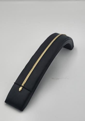 اسورة ذهب عيار 18