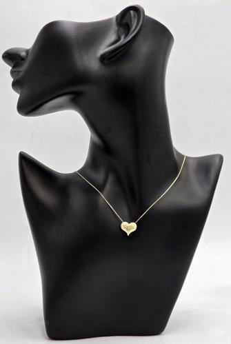 عقد ذهب عيار 18