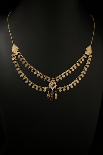 عقد ذهب عيار 21