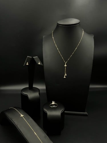 طقم ذهب عيار 18