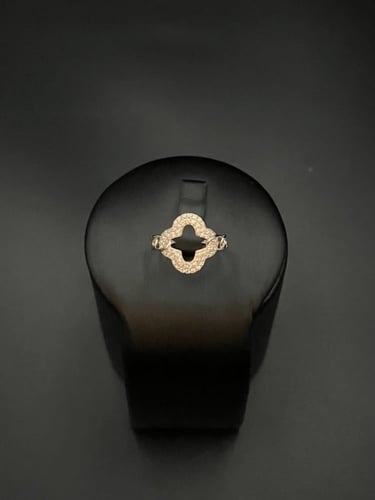 طقم ذهب عيار 18