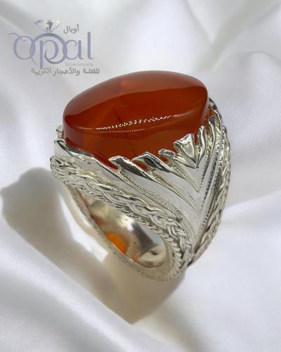 خاتم عقيق مشمشي كبير بصياغه اوبال اليدويه