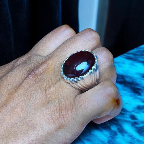 خاتم عقيق كرزي راعي بصياغة اوبال