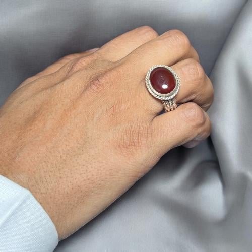 خاتم عقيق كبدي بصياغة اوبال الملكيه