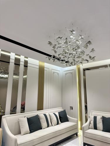 إكسسوارات تعليق فاخرة بتصميم أنيق مع خيط وقاعده تث...