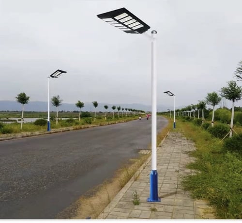 كشاف ليد بالطاقه الشمسيه حساس اناره ابيض ضمان سنتي...