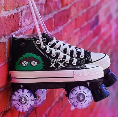 سكيت رول 4عجلات بتصميم فريد وجودة عالية