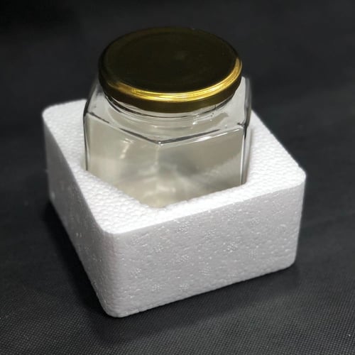 علب عسل سداسية ربع كيلو مع فلين