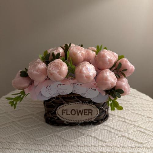 سلة صابون الورد المعطر مع ثيم