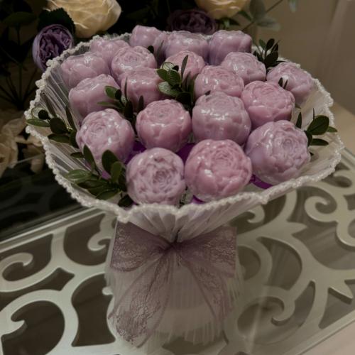 بوكيه صابون الورد المعطر باللون الموف مكون من 20 ق...